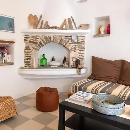 Traditional Stonebuilt House باروس