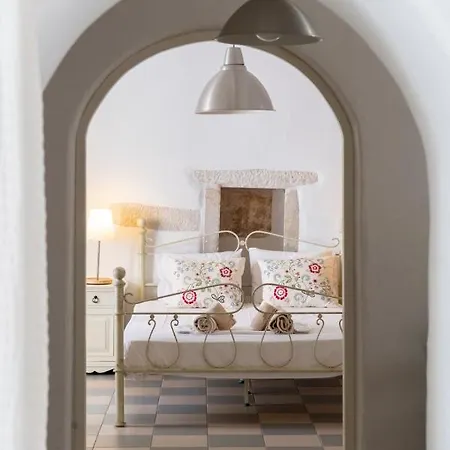 Traditional Stonebuilt House بيت للعطل باروس